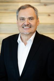 Headshot of Alan Salazar.